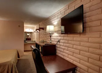 Country Inn hotel thumbnail 8