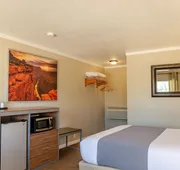 Mountain Ridge Cabins and Lodging hotel detail image 7