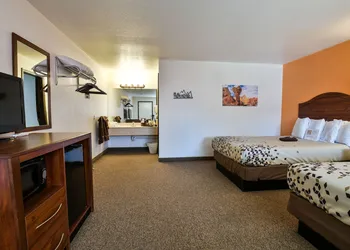 Adventure Inn & Motel hotel thumbnail 6