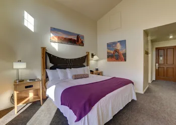 The Gonzo Inn hotel thumbnail 4