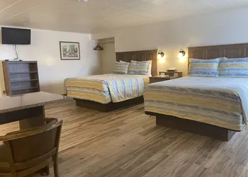 Lamplighter Lodge hotel thumbnail 4