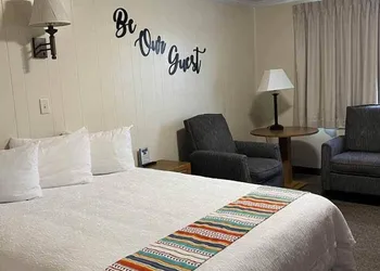 Western Inn hotel thumbnail 6