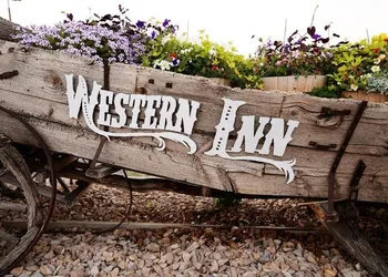 Western Inn hotel thumbnail 8