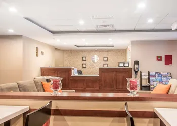Comfort Inn & Suites Brattleboro I-91 hotel thumbnail 2
