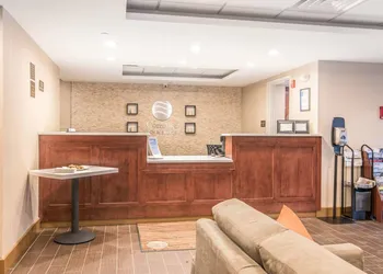 Comfort Inn & Suites Brattleboro I-91 hotel thumbnail 3