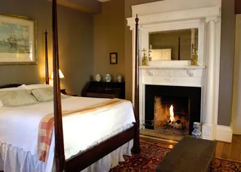 200 South Street Inn hotel thumbnail 4