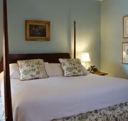 200 South Street Inn hotel detail image 5