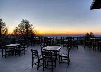 Skyland hotel thumbnail 8