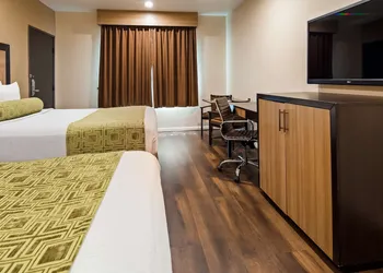 Best Western Plus Glendale hotel thumbnail 7