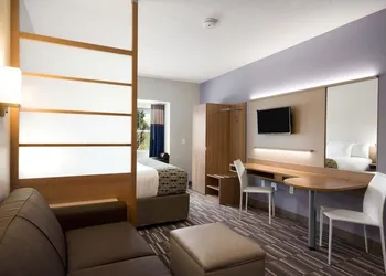 Microtel Inn & Suites By Wyndham Lynchburg hotel thumbnail 3