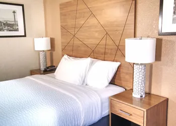 Americas Best Value Inn Lynnwood Seattle hotel thumbnail 4