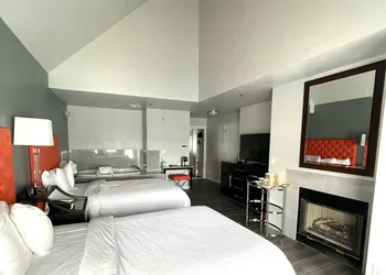 Tides Inn & Suites hotel thumbnail 8