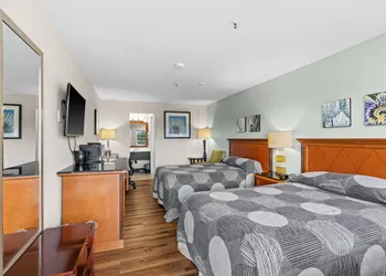 Basecamp Puyallup a Travelodge by Wyndham hotel thumbnail 8