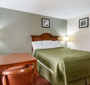 Econo Lodge Huntington - Barboursville University Area hotel detail image 5