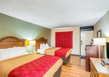 Econo Lodge Huntington - Barboursville University Area hotel thumbnail 7