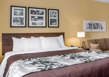 Sleep Inn & Suites Parkersburg - Mineral Wells hotel thumbnail 6