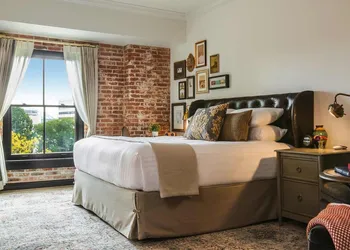 The Charmant Hotel hotel thumbnail 8