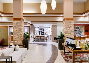 Hilton Garden Inn Milwaukee Airport hotel thumbnail 2