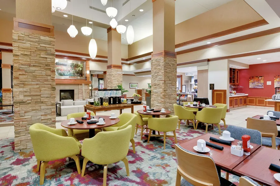 Hilton Garden Inn Milwaukee Airport hotel detail image 6