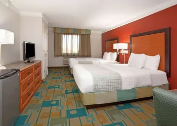 La Quinta Inn by Wyndham Cheyenne hotel thumbnail 7