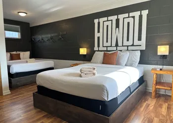 Elk Antler Inn hotel thumbnail 8