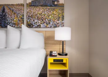 Days Inn by Wyndham Anderson hotel thumbnail 6