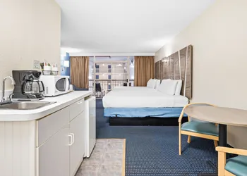Carousel Resort Hotel & Condominiums hotel thumbnail 7