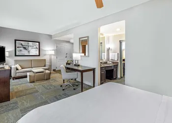 Homewood Suites by Hilton Waco hotel thumbnail 8