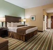 Best Western Plus Chain of Lakes Inn & Suites hotel detail image 7