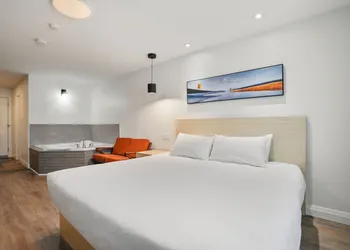 Saga Resort hotel thumbnail 3