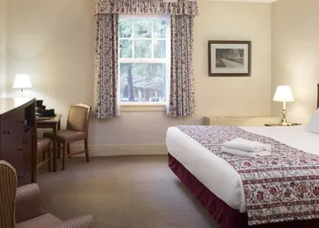 Harrison Hot Springs Resort and Spa hotel thumbnail 2