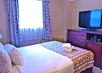 Harrison Hot Springs Resort and Spa hotel thumbnail 8