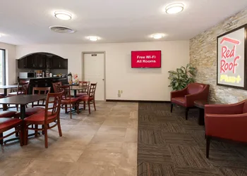 Red Roof Inn PLUS+ & Suites Opelika hotel thumbnail 3