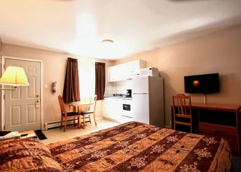 Blue Bell Inn hotel thumbnail 7