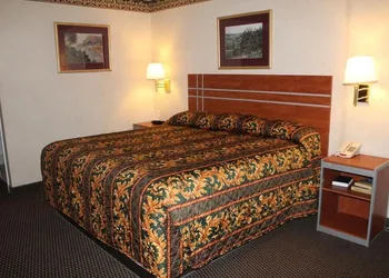 Apple Annies Inn hotel thumbnail 5