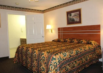 Apple Annies Inn hotel thumbnail 7