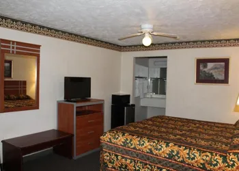 Apple Annies Inn hotel thumbnail 8