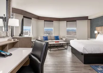 DoubleTree by Hilton Denver - Thornton hotel thumbnail 5