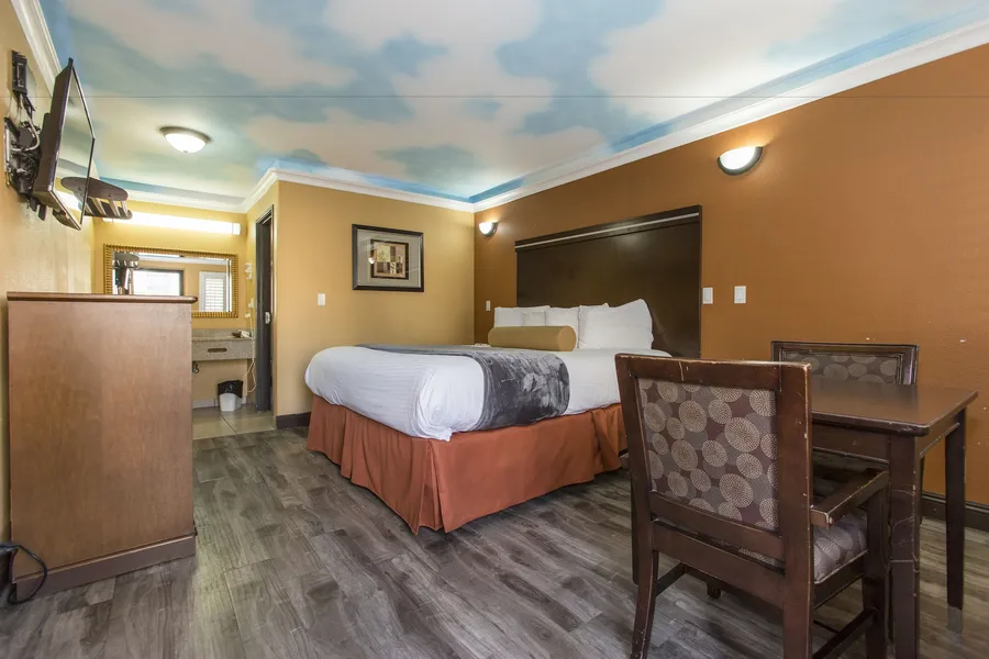 Hollywood Palms Inn and Suites hotel detail image 6
