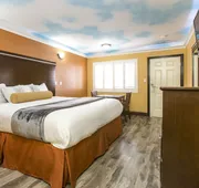 Hollywood Palms Inn and Suites hotel detail image 7