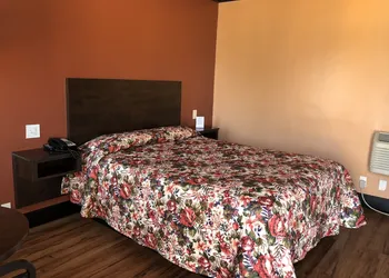 El Rancho Motel hotel thumbnail 2
