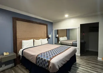 Friendship Motor Inn hotel thumbnail 2
