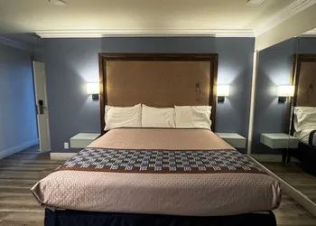 Friendship Motor Inn hotel thumbnail 4