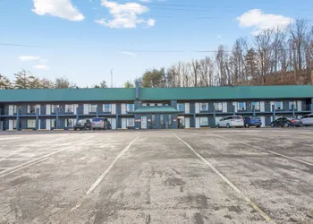 OYO Hotel Mt. Vernon KY - Renfro valley/I-75 hotel thumbnail 4