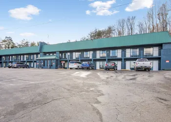 OYO Hotel Mt. Vernon KY - Renfro valley/I-75 hotel thumbnail 5