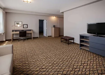 Days Inn & Suites by Wyndham Rochester Hills MI hotel thumbnail 5