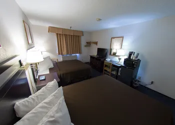 Super 8 by Wyndham Williams Lake BC hotel thumbnail 5