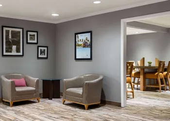 La Quinta Inn & Suites by Wyndham Chicago Tinley Park hotel thumbnail 2