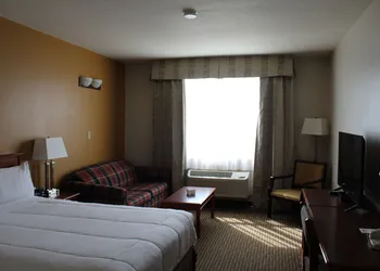 Foxwood Inn & Suites hotel thumbnail 8