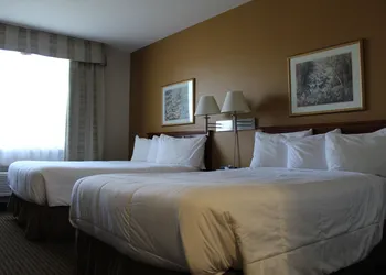 Foxwood Inn & Suites hotel thumbnail 4